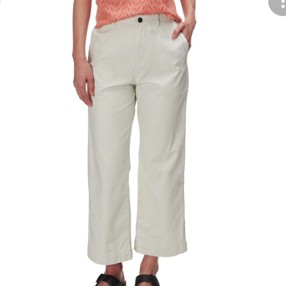 NWT Patagonia Stand Up Cropped Pant / Dyno White / Size 6